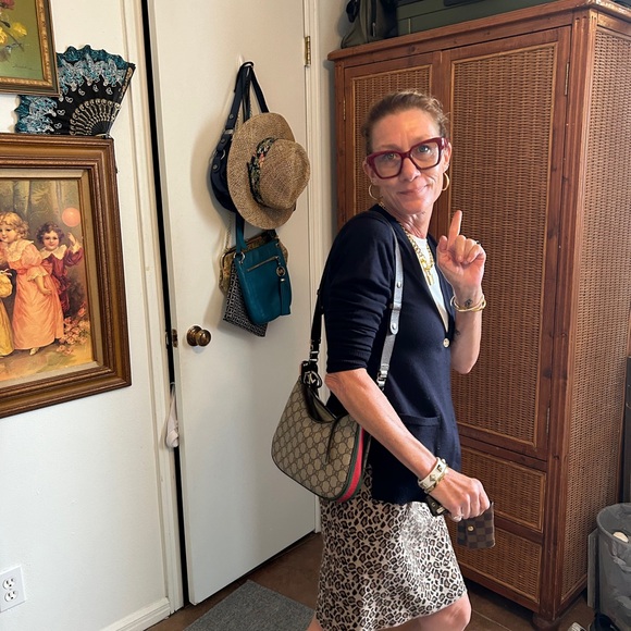 Meet your Posher, Chelsea - Picture 2 of 2